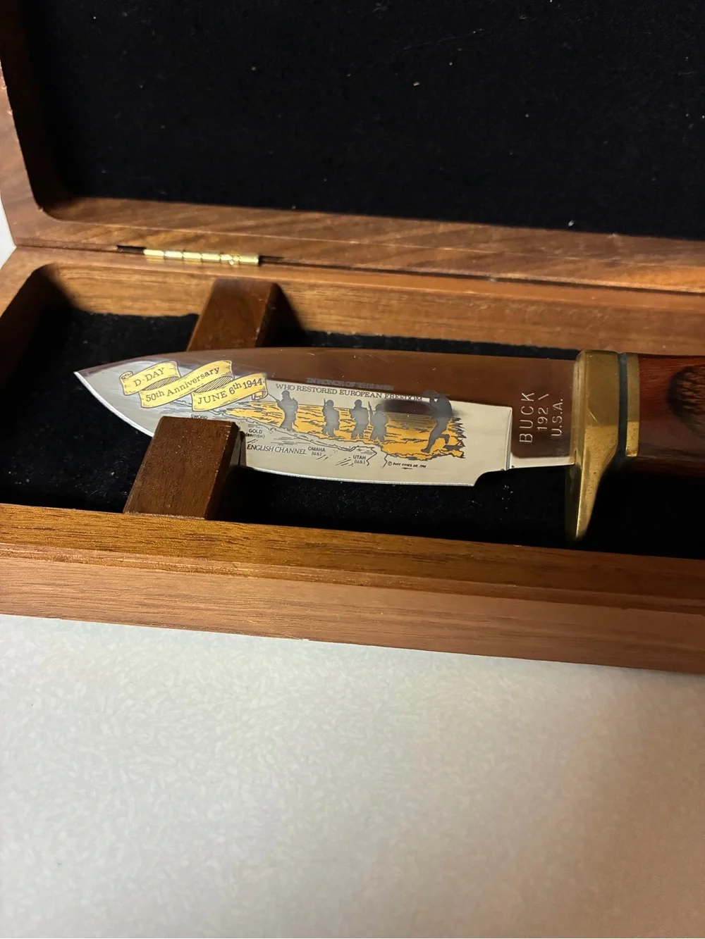 Buck 192 Vanguard 50th Anniversary D-Day Limited Edition USA Hunting Knife /500